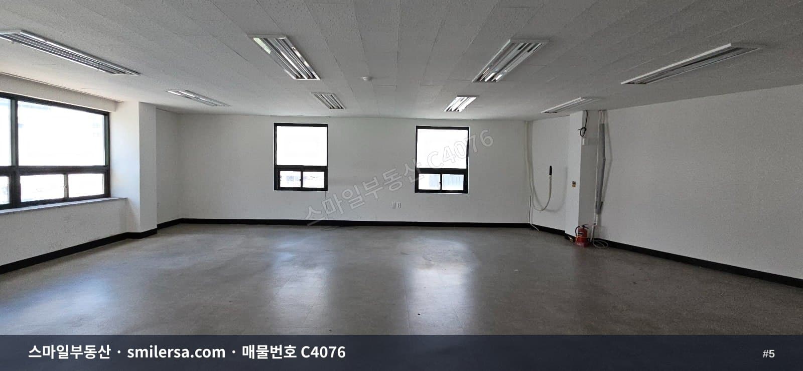 법원 인근 깔끔한 소형 사무실, 거제동 20평 월세 썸네일 5