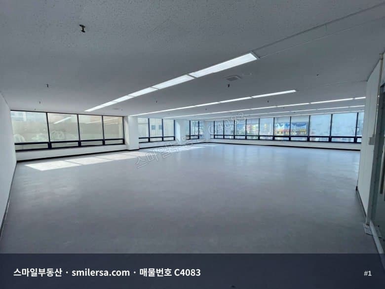 사상역 인근 저층 대형 사무실, 71평 규모 월세 매물 - 1
