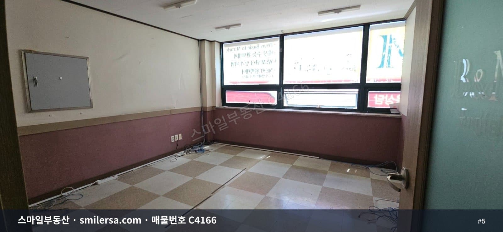 문현동 안동네 사무실·학원 45평, 도로변 접근성 좋은 3층 썸네일 5