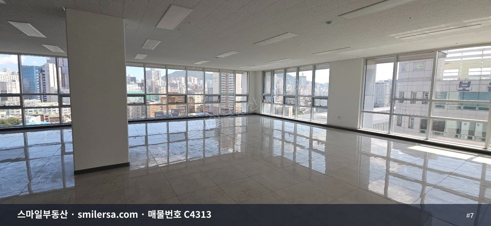 법조타운 인근 깨끗한 대형사무실, 거제동 8층 143평 매매 썸네일 7