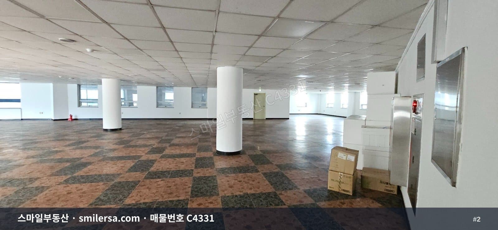 수영·민락역 대로변 197평 대형 사무실, 역세권 접근성 좋은 깔끔한 공간 썸네일 2