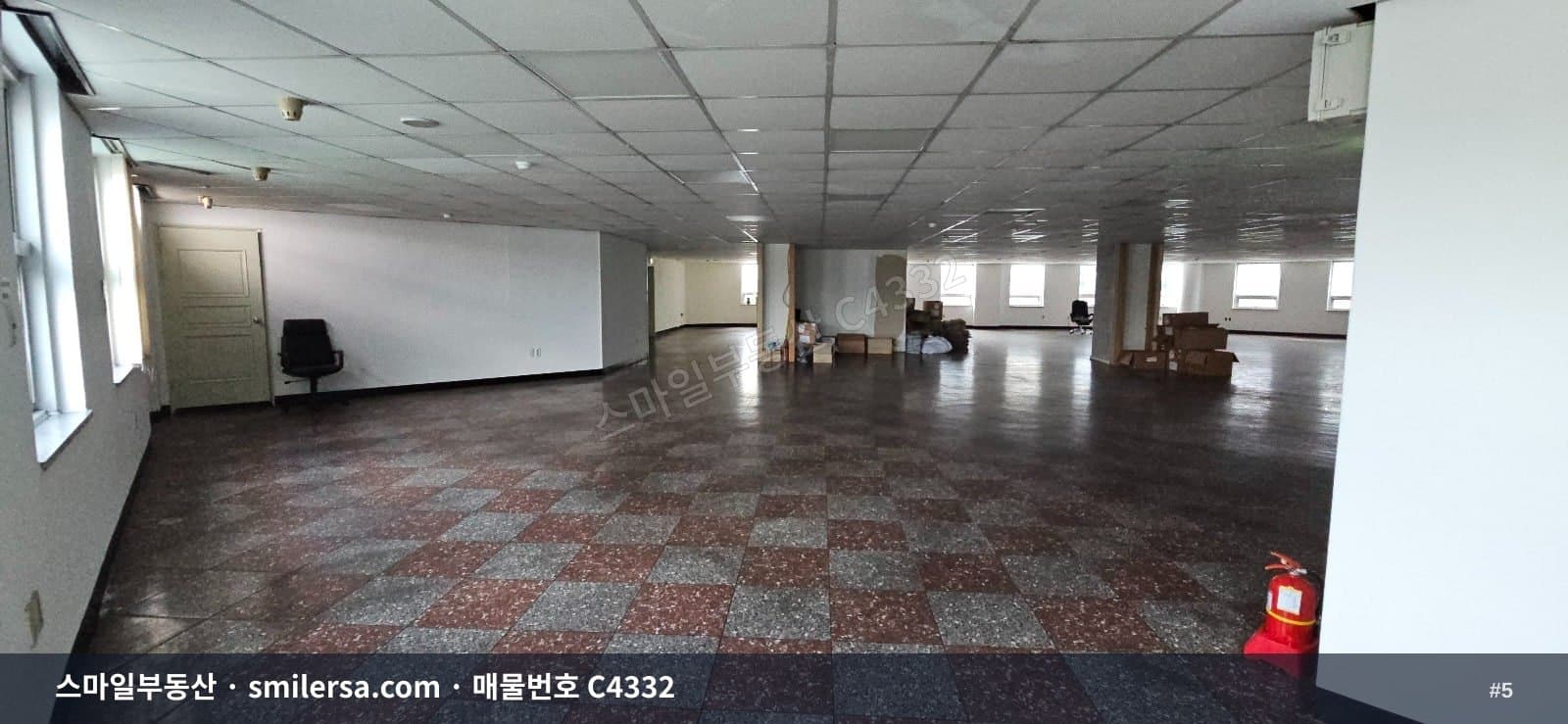 수영·민락역 대로변 깔끔한 대형 사무실 186평 썸네일 5