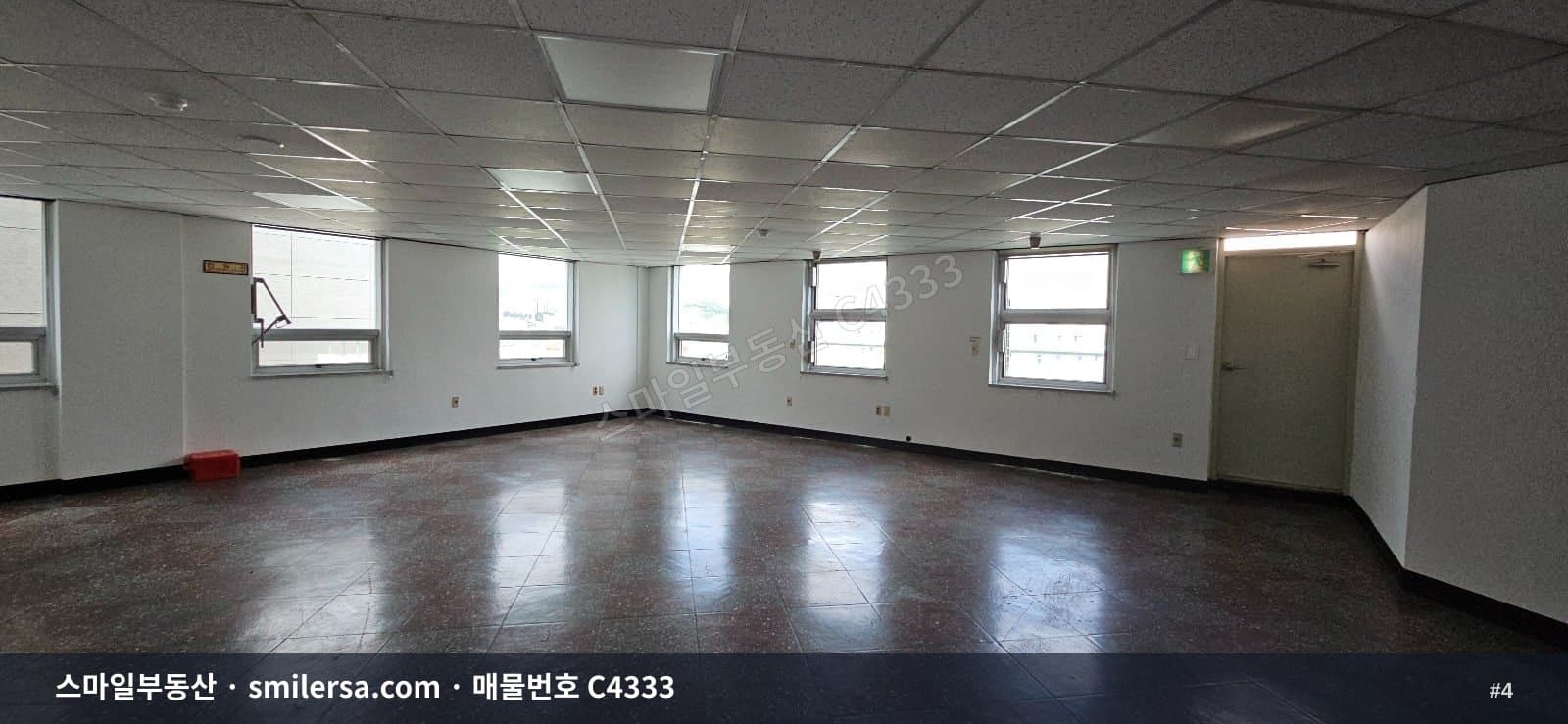 수영·민락역 대로변 깔끔한 소형 사무실, 역세권 37평대 썸네일 4