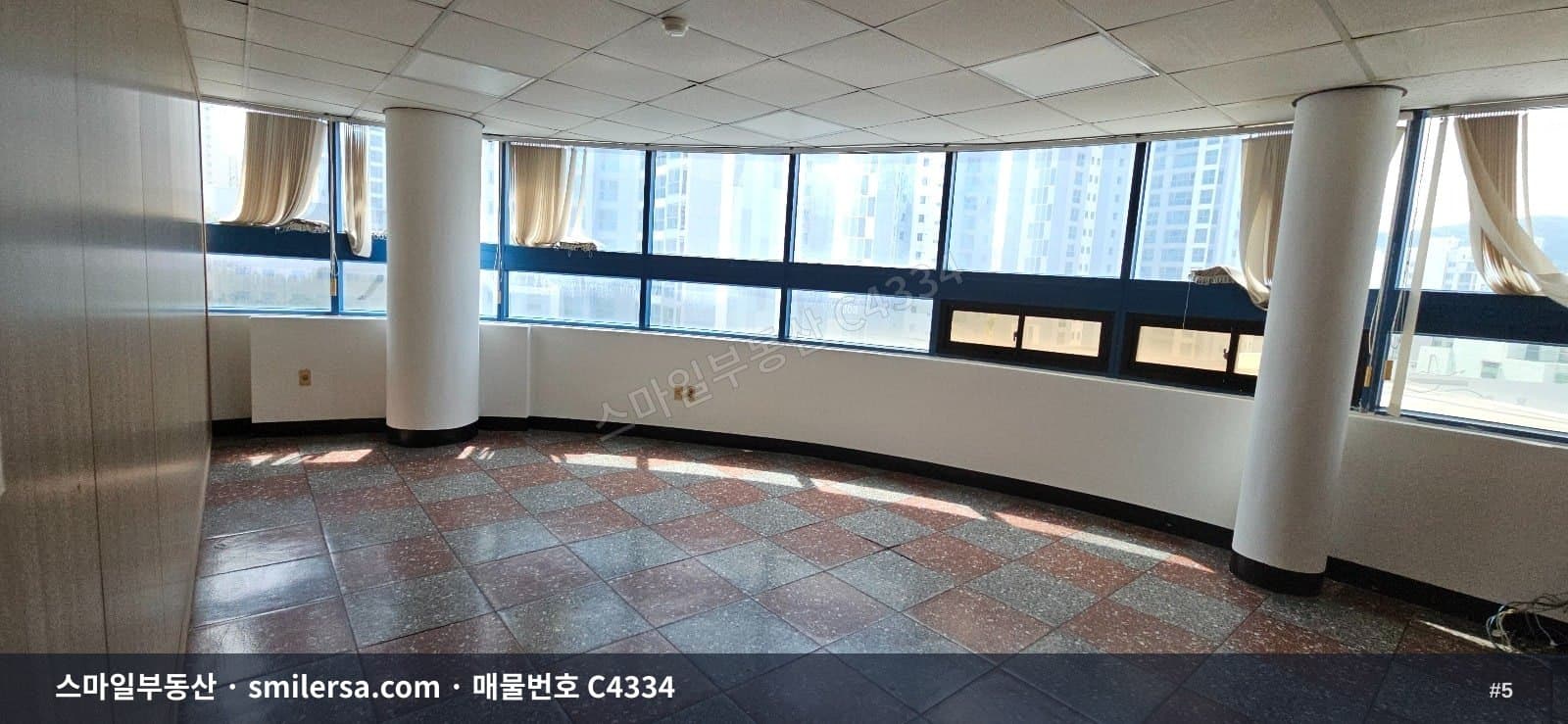 수영·민락역 대로변 깔끔한 중형 사무실, 66평대 역세권 입지 썸네일 5