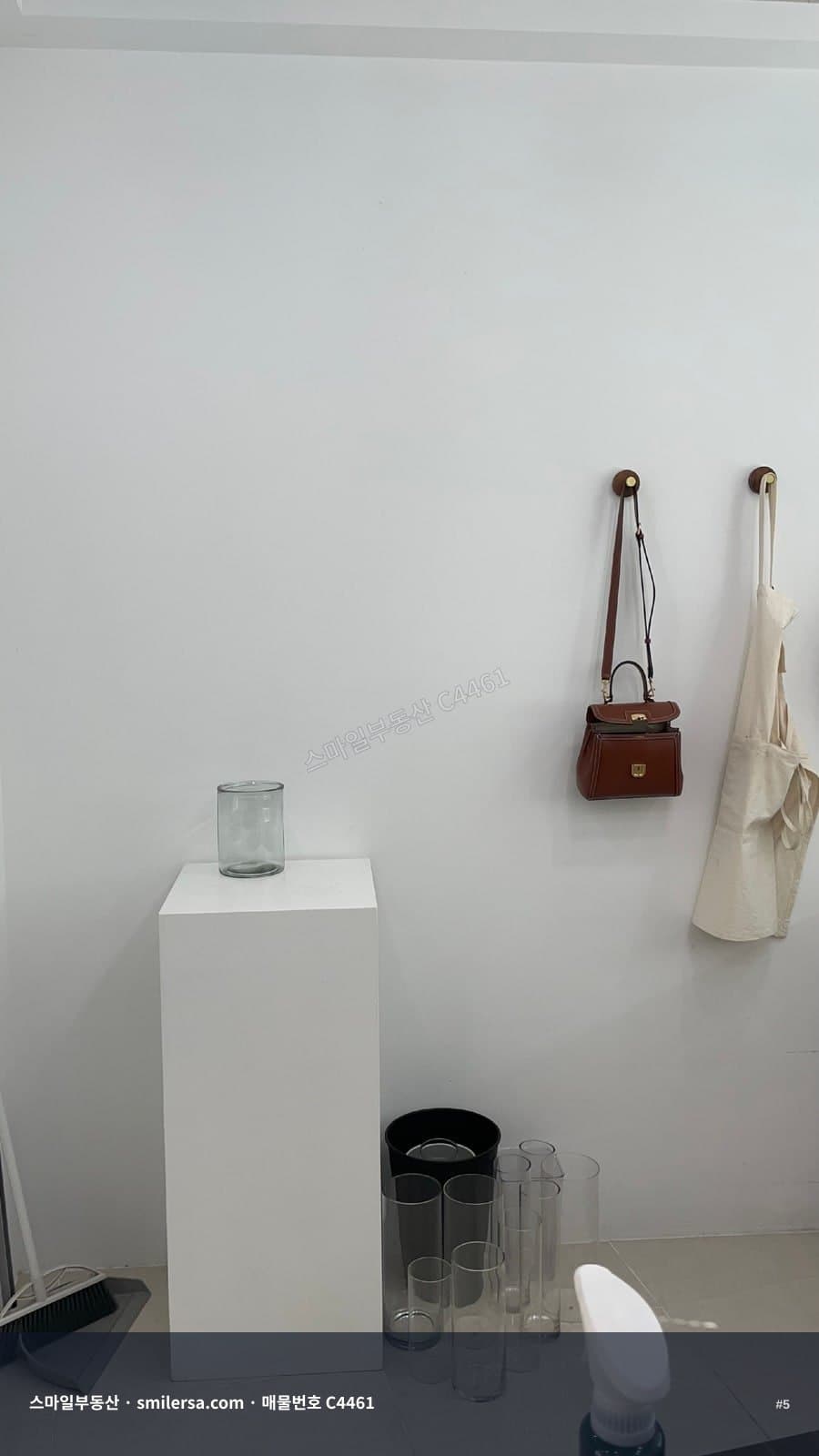 당감동 대단지 아파트 상권 도로변 상가, 8평 월세 썸네일 5