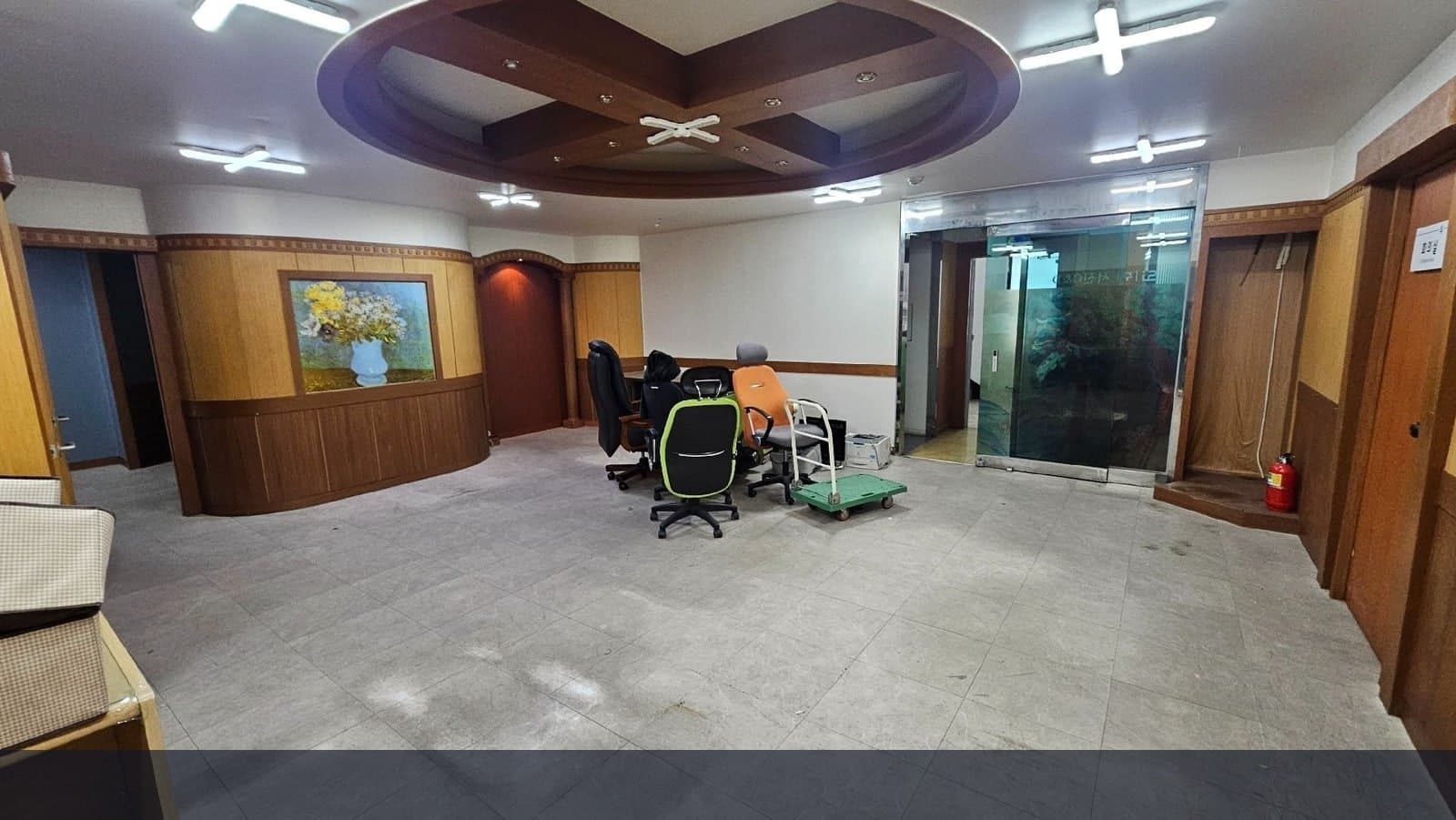 부산진역 도보 1분, 가성비 좋은 사무실 나왔습니다 - 1