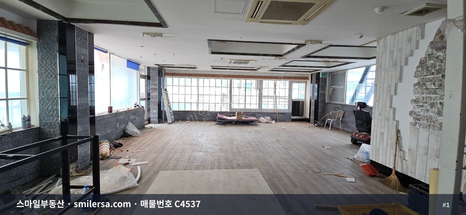 민락동 수변공원 인근 사무실, 7층 30평 월세 매물 - 1