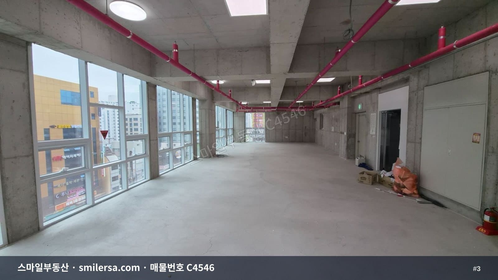 시청역 인근 연산동 병의원·사무실 68평, 역세권 대로변 깨끗한 건물 썸네일 3