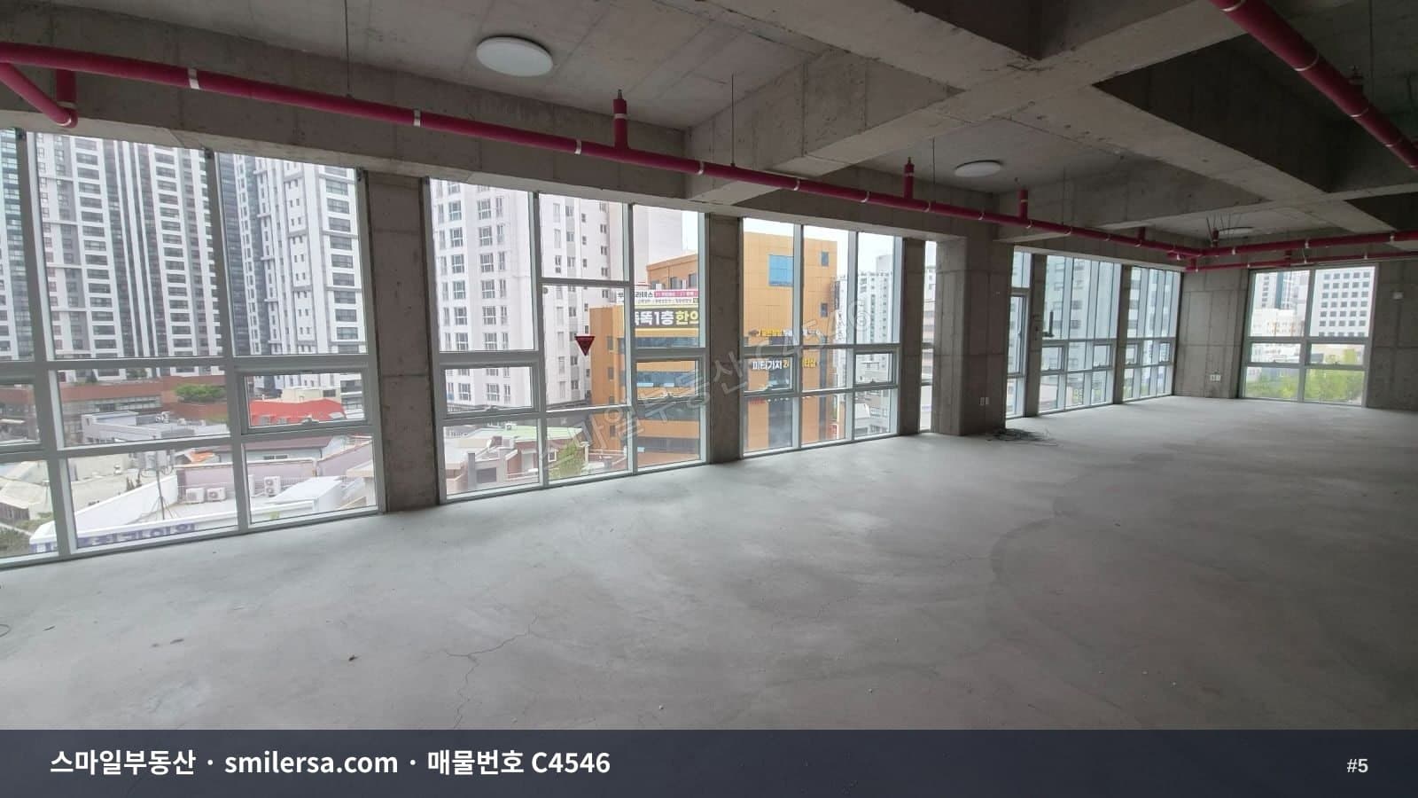 시청역 인근 연산동 병의원·사무실 68평, 역세권 대로변 깨끗한 건물 썸네일 5