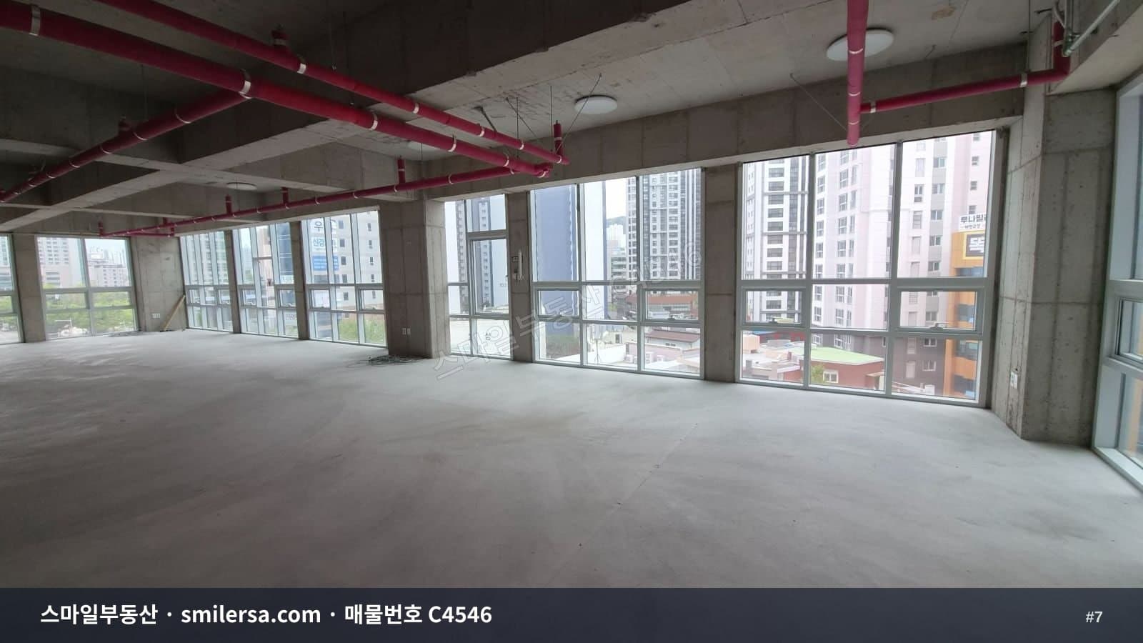 시청역 인근 연산동 병의원·사무실 68평, 역세권 대로변 깨끗한 건물 썸네일 7