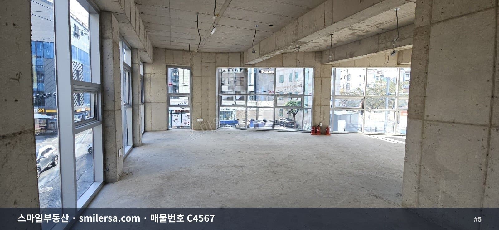 시청역 인근 연산동 신축 사무실, 34평 접근성 좋은 자리 썸네일 5