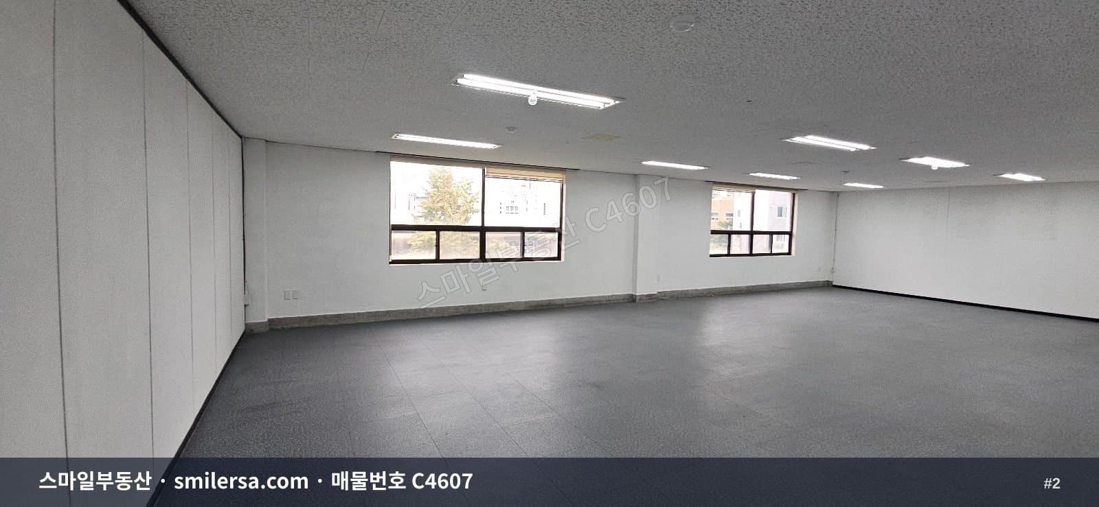 수안역 인근 50평 사무실, 엘리베이터 있는 역세권 공간 썸네일 2