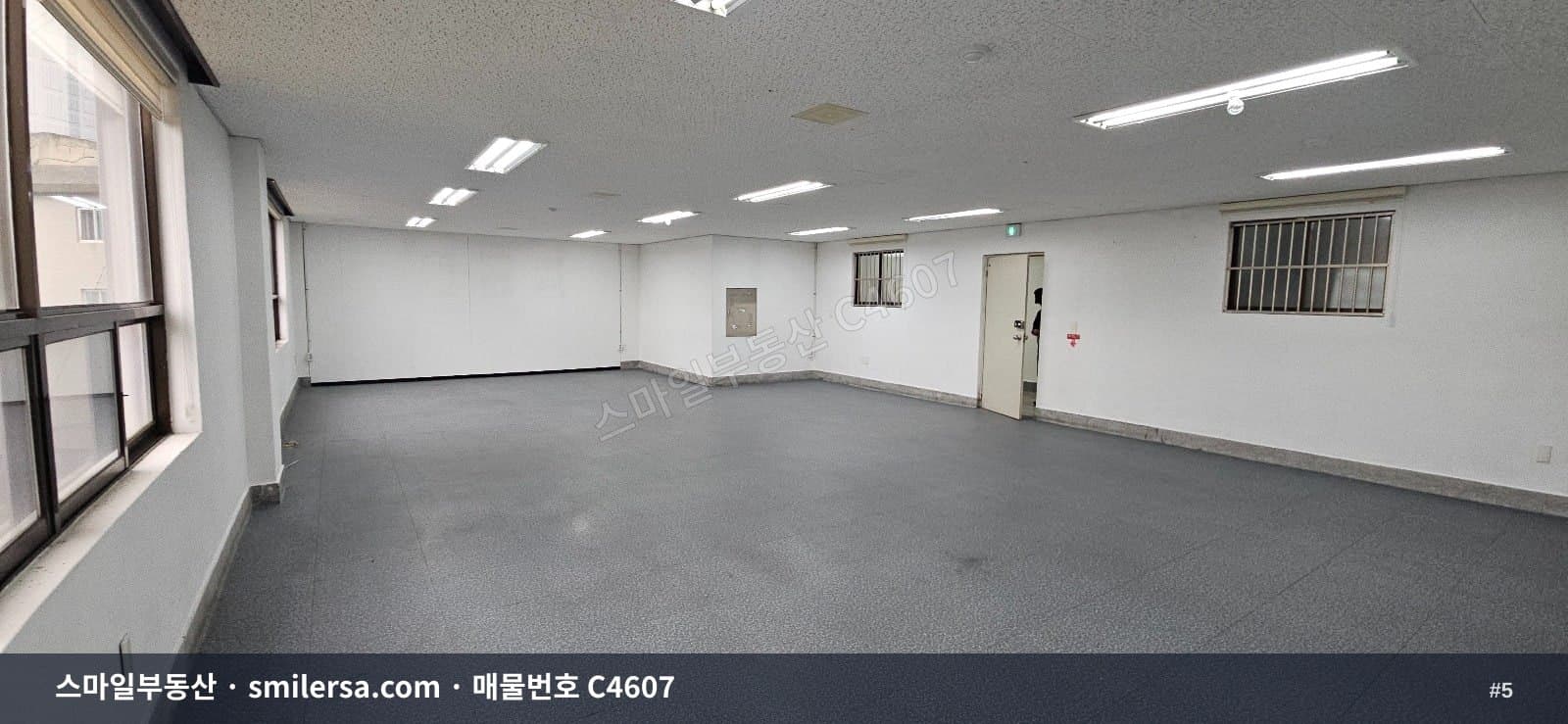 수안역 인근 50평 사무실, 엘리베이터 있는 역세권 공간 썸네일 5