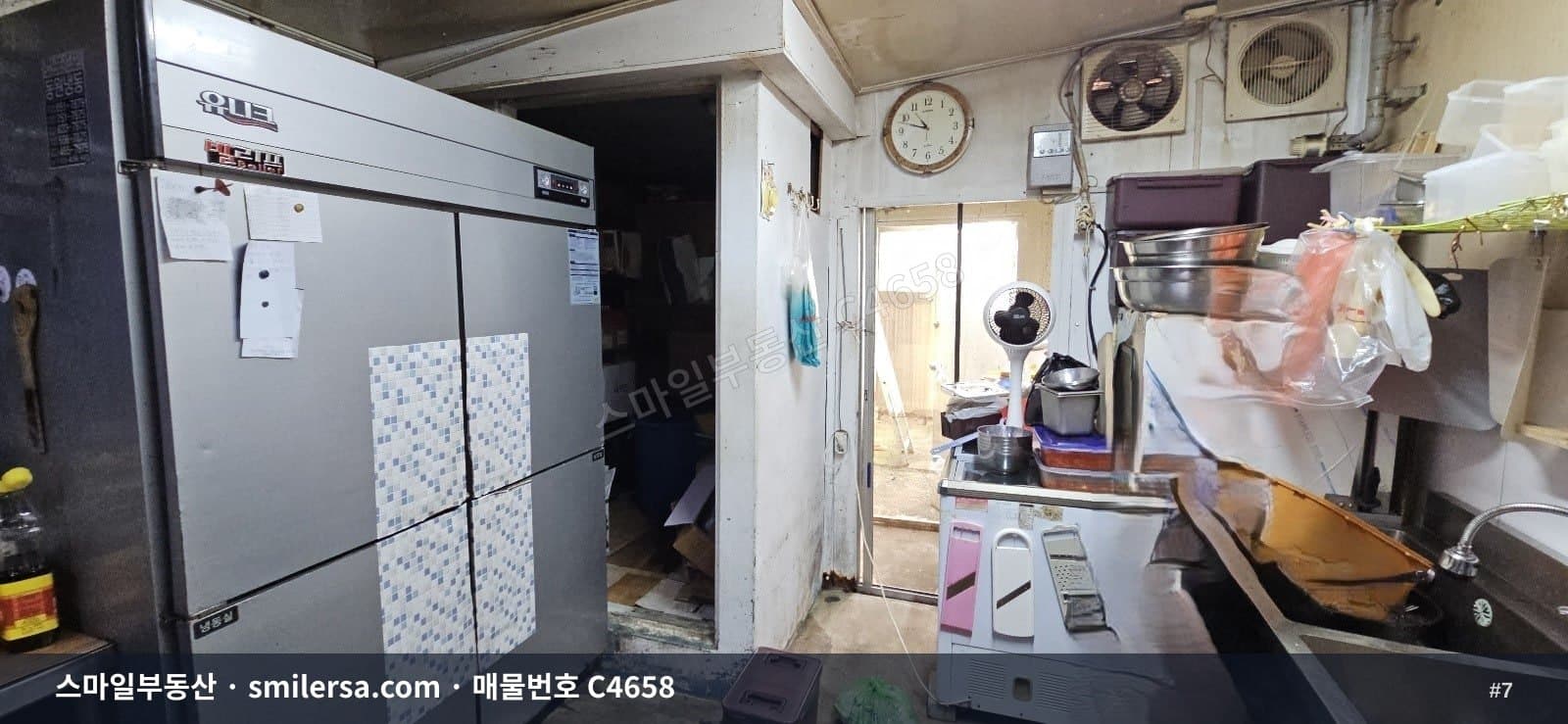 연제초등 인근 1층 상가, 시청역 상권 20평 월세 썸네일 7