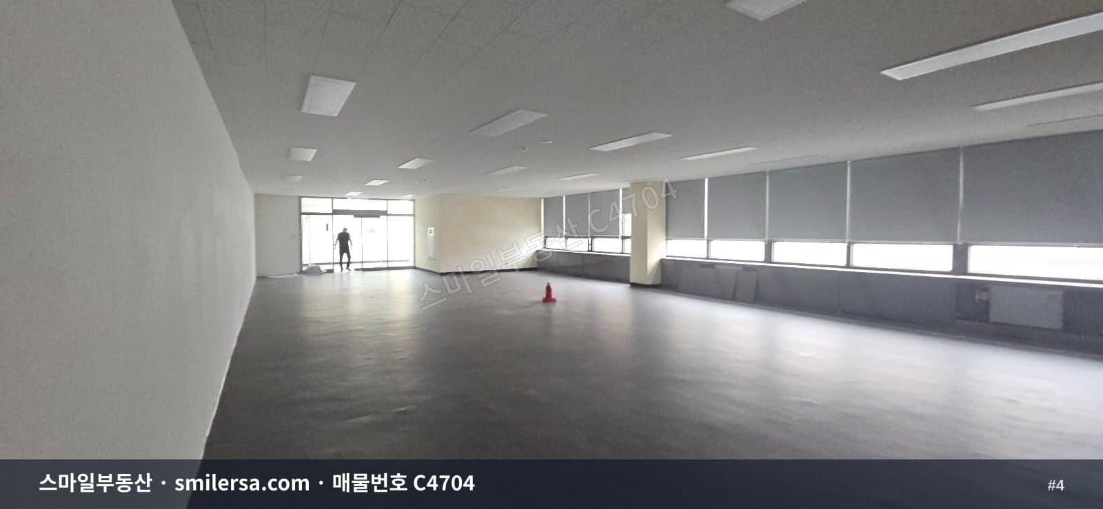 수안역 인근 중형사무실, 전용 52평 냉난방 완비 썸네일 4