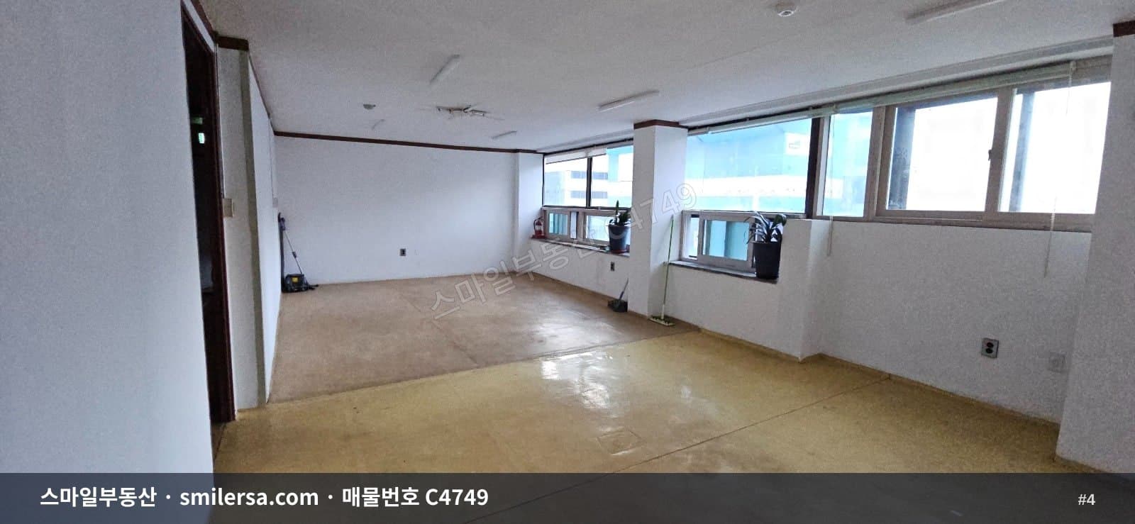 미남역 인근 가성비 좋은 소형 사무실, 온천동 20평 월세 썸네일 4