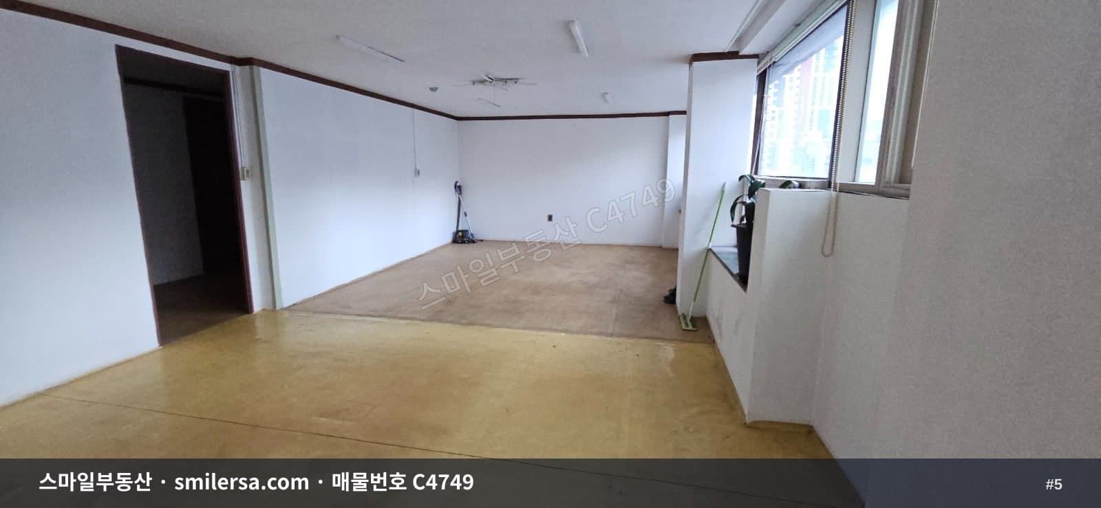 미남역 인근 가성비 좋은 소형 사무실, 온천동 20평 월세 썸네일 5