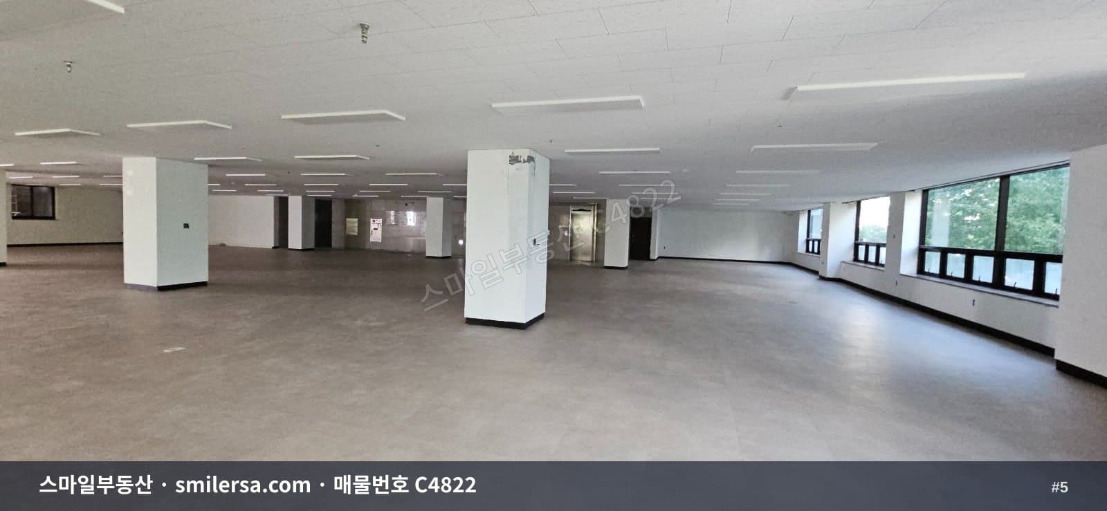 장산역 인근 250평 대형 사무실, 학원 가능한 역세권 매물 썸네일 5