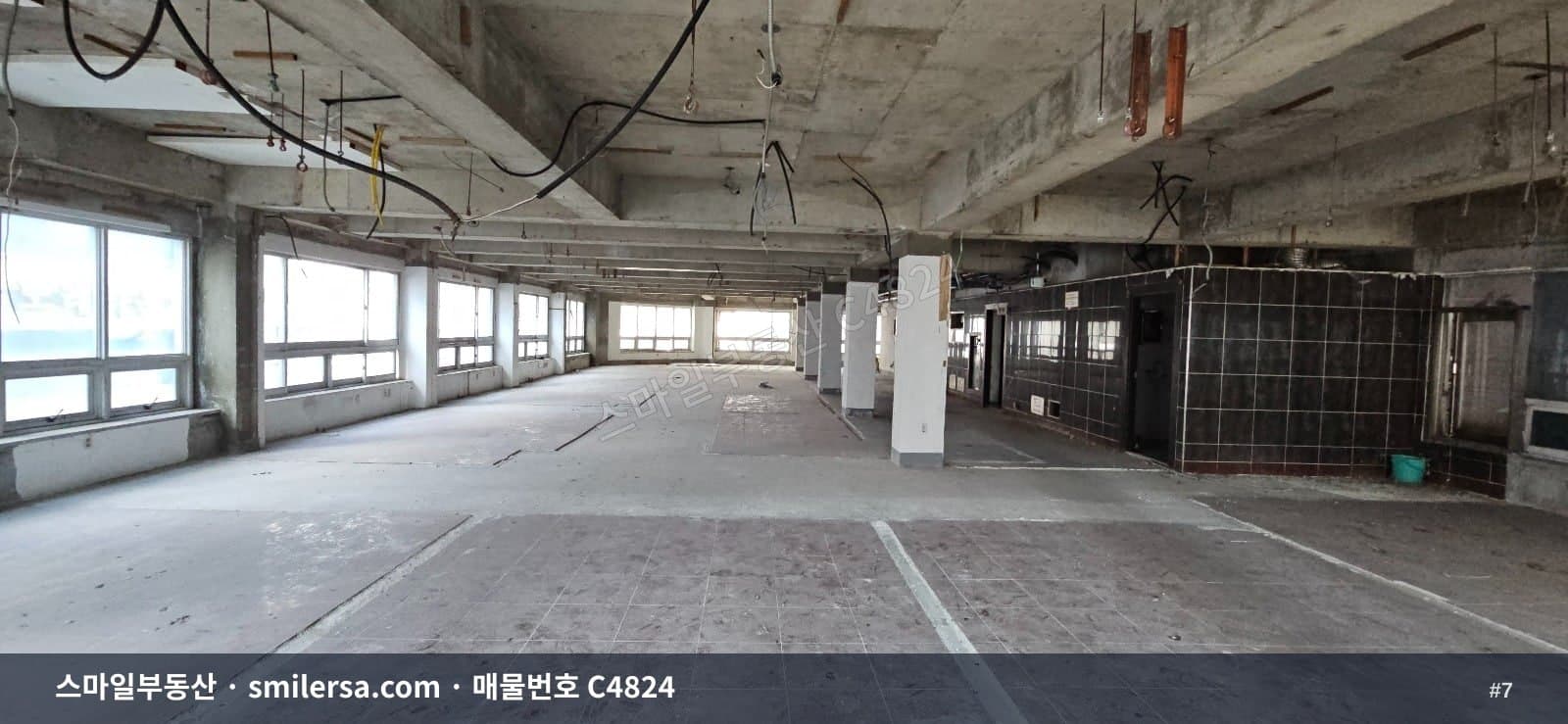 장산역 인근 100평대 대형 상가·사무실, 주차 걱정 없는 5층 공간 썸네일 7