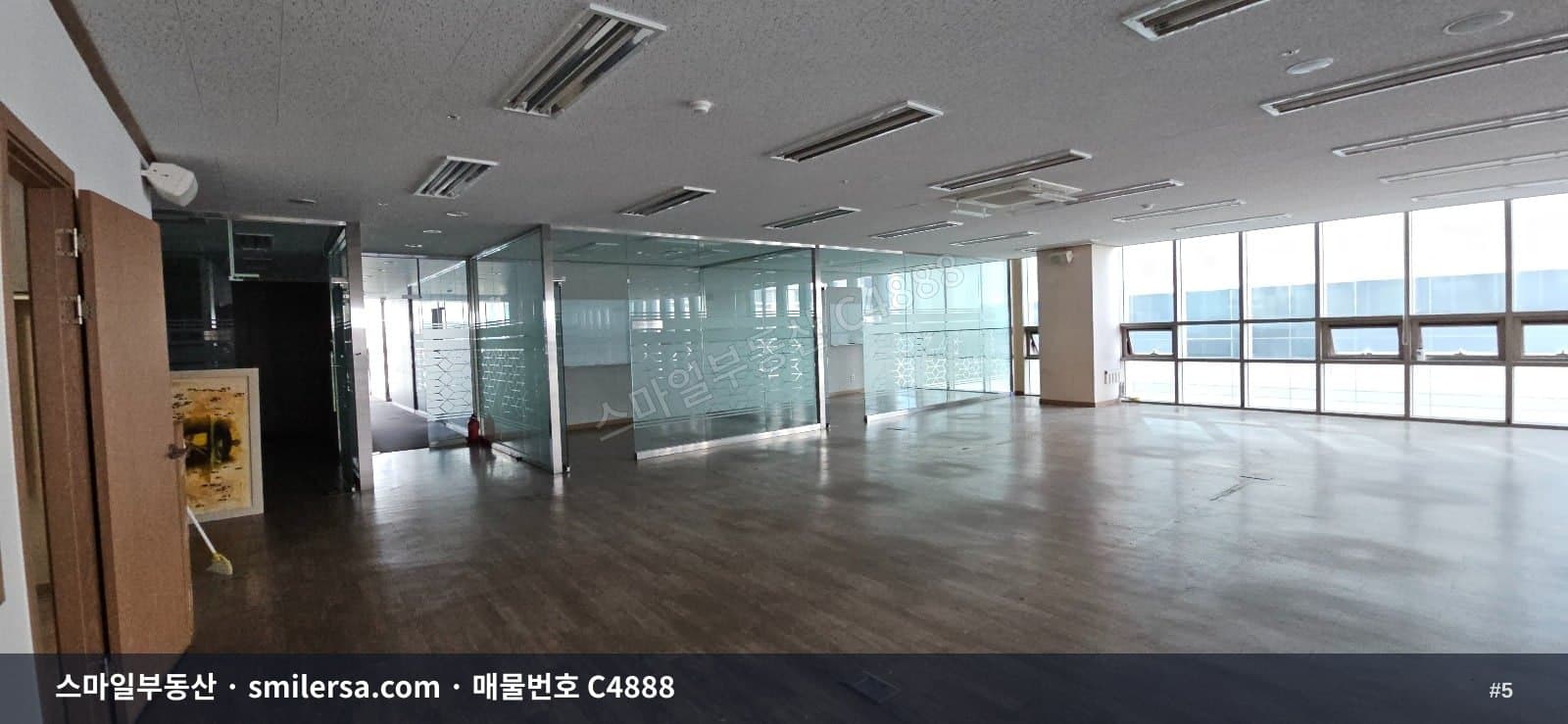 연산역 인근 중앙대로변 대형 사무실 207평 월세 썸네일 5
