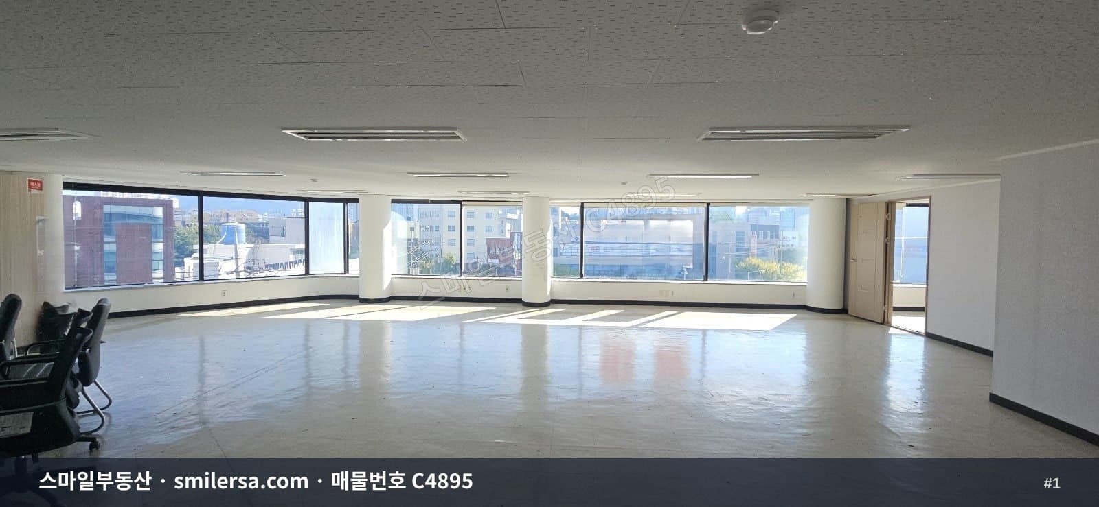부산광역시 동래구 사직동 사무실 내부 사진 C4895