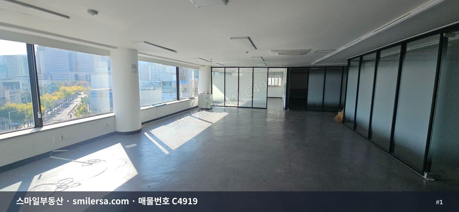 부산광역시 동래구 사직동 사무실 내부 사진 C4919