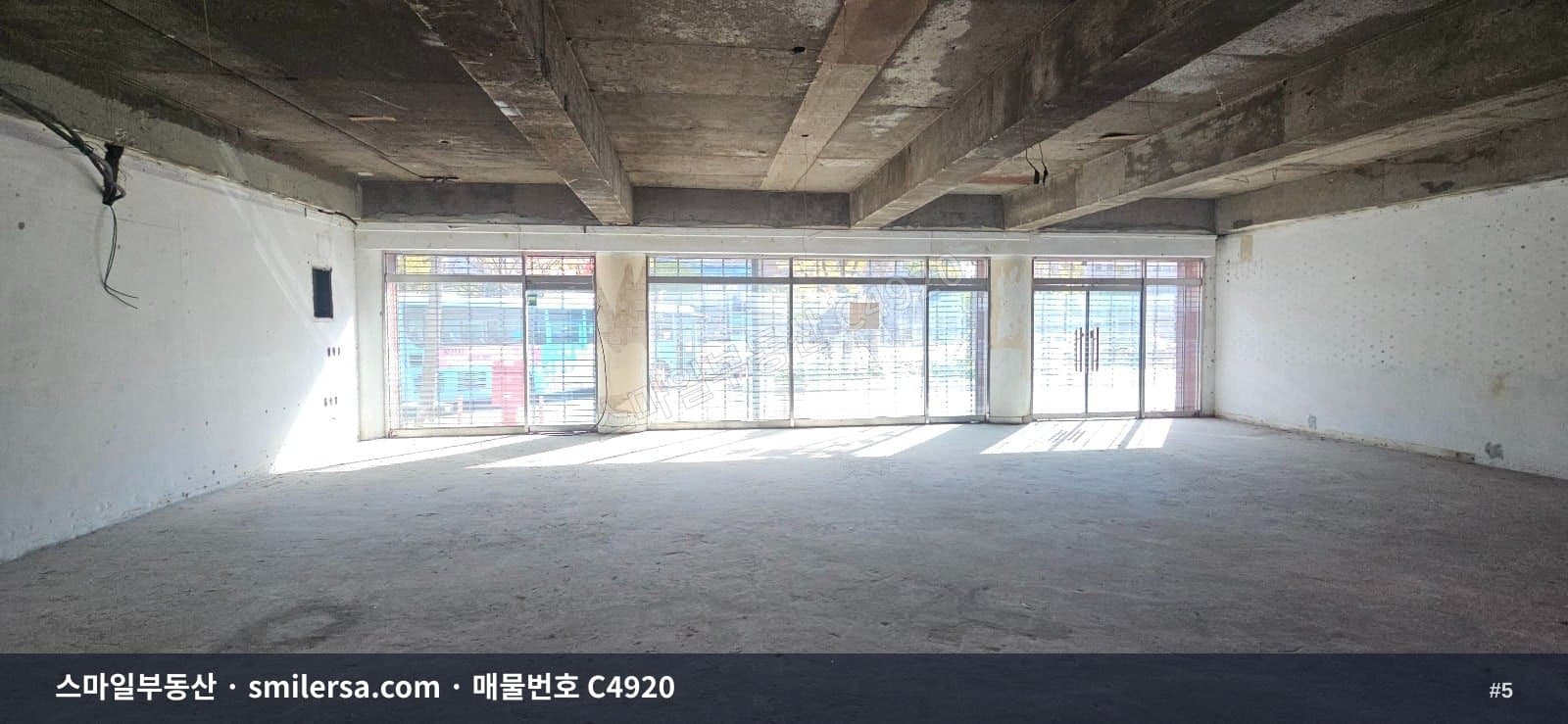 사직동 여명중 인근 1층 상가, 65평 노출 좋은 판매점 자리 썸네일 5