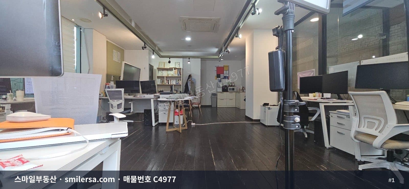 해운대역 인근 대로변 중소형 상가, 2층 23평 월세 - 1