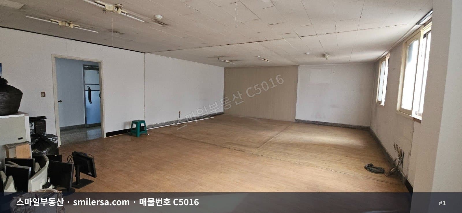 부산광역시 연제구 거제동 사무실 내부 사진 C5016