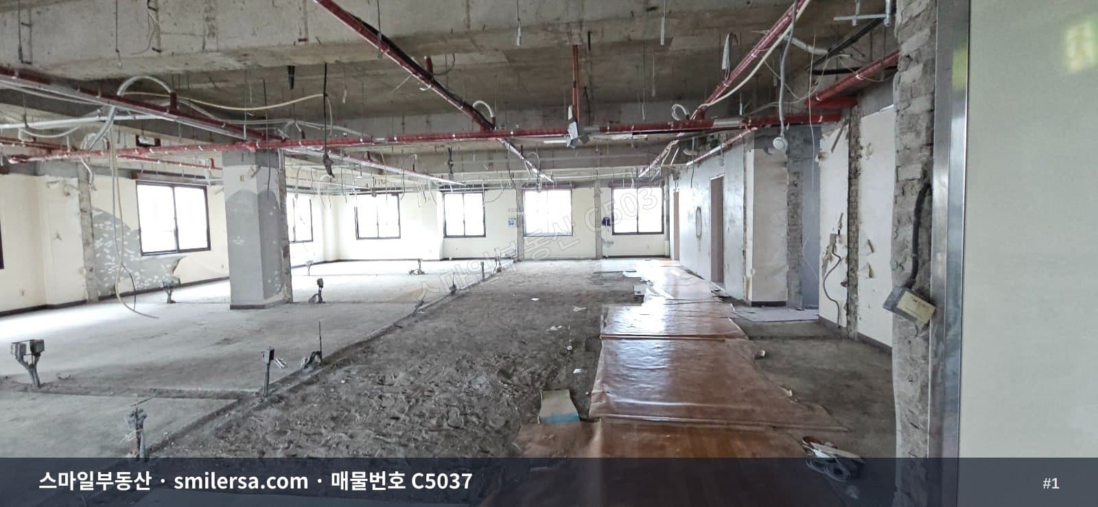 부산광역시 동래구 사직동 사무실 내부 사진 C5037