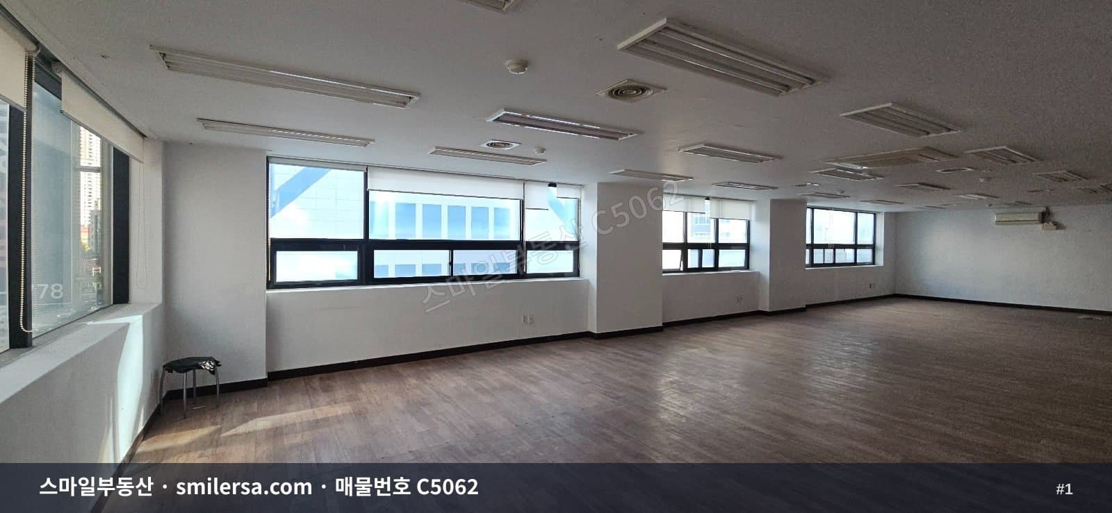 부산광역시 연제구 연산동 사무실 내부 사진 C5062