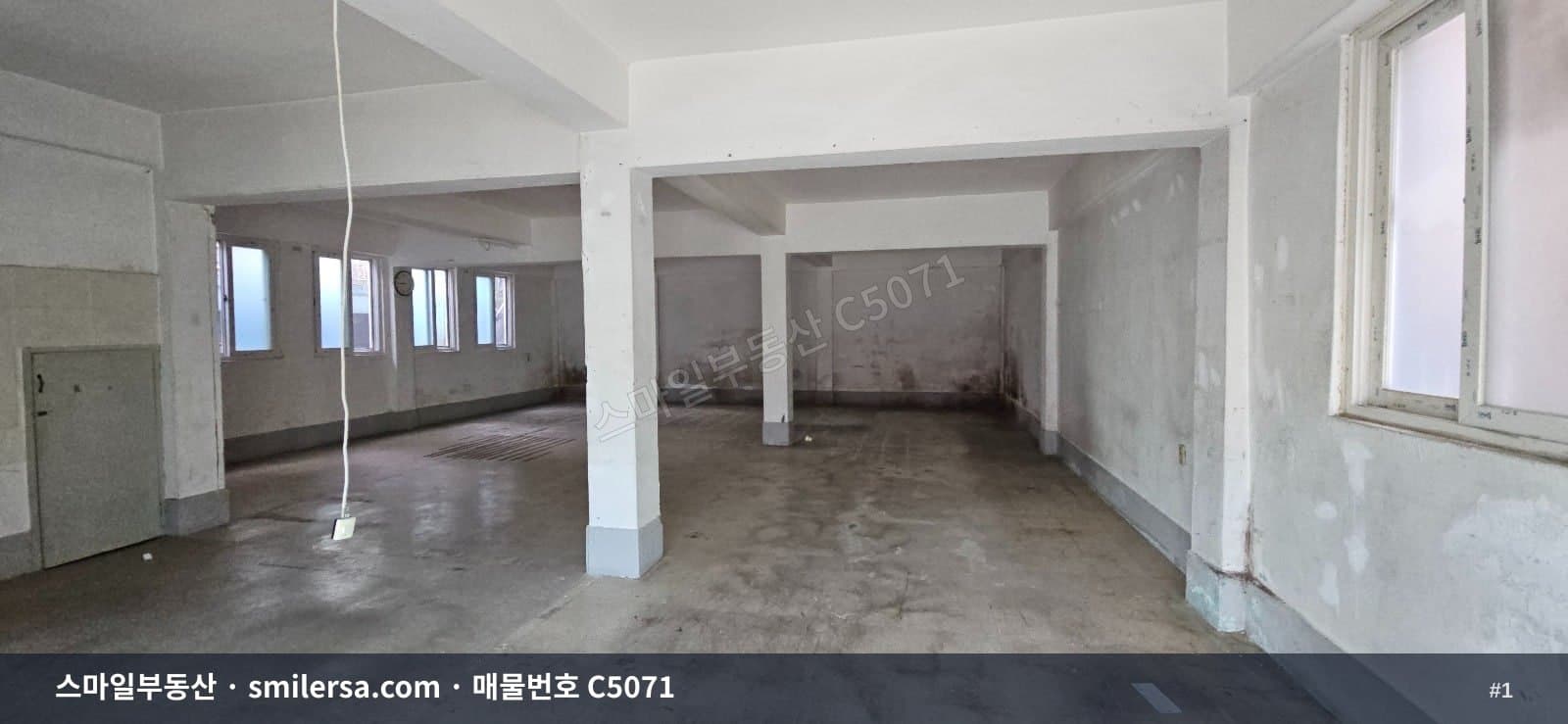 개금/냉정역 인근 대로변 1층 53평 대형상가 월세 - 1