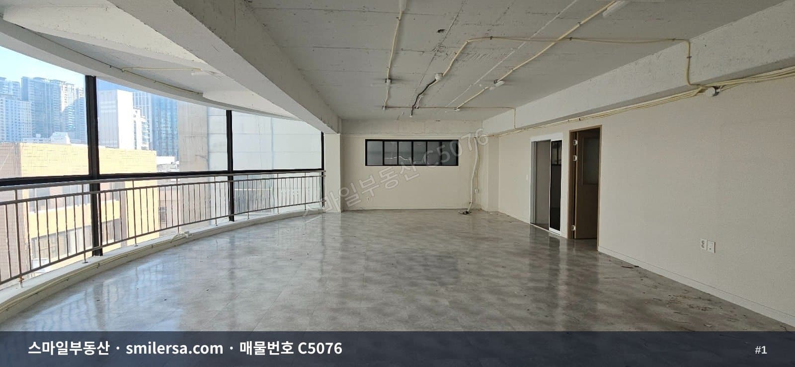 해운대구청 인근 63평 대형 사무실, 가성비 좋은 5층 공간 - 1