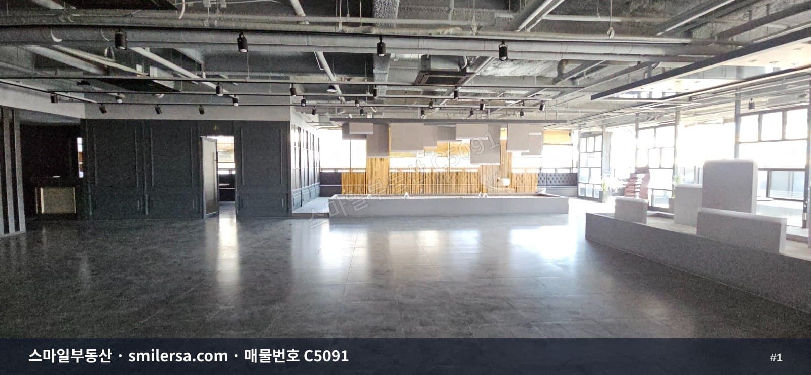 부산광역시 동래구 사직동 사무실 내부 사진 C5091