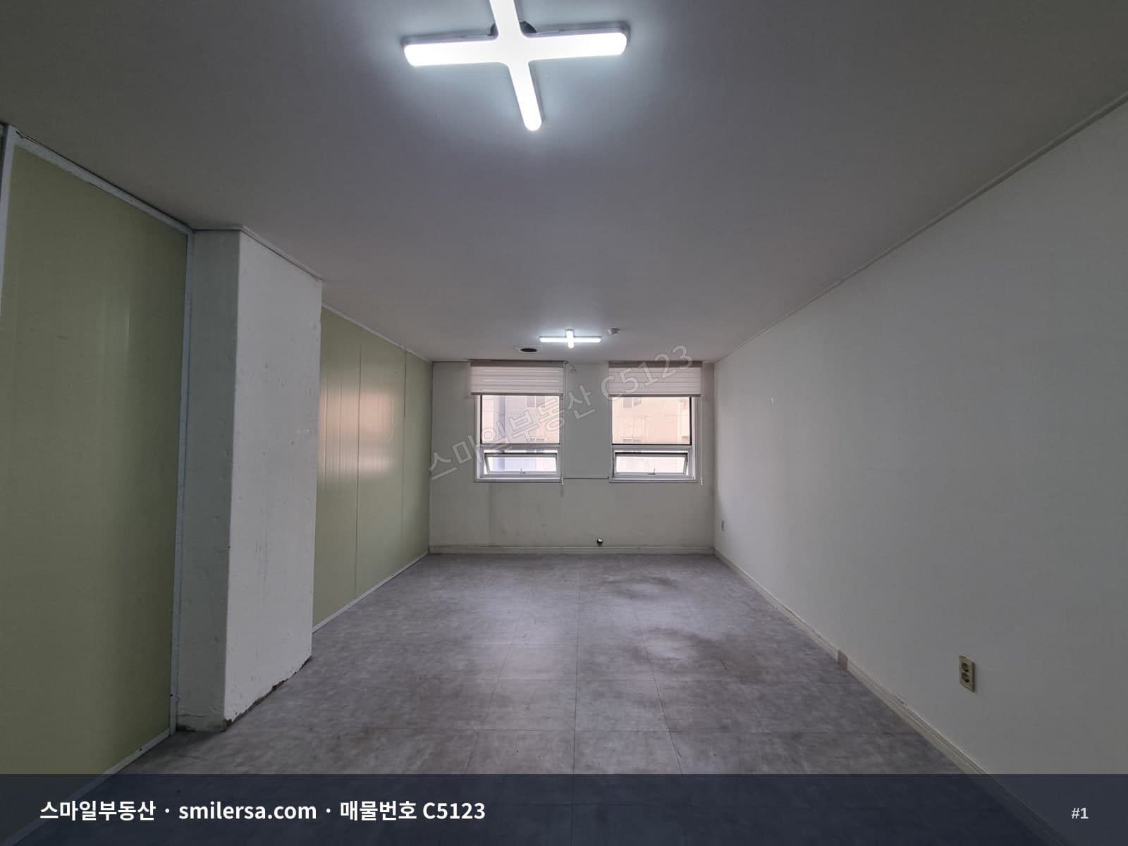 부산광역시 부산진구 범천동 사무실 내부 사진 C5123