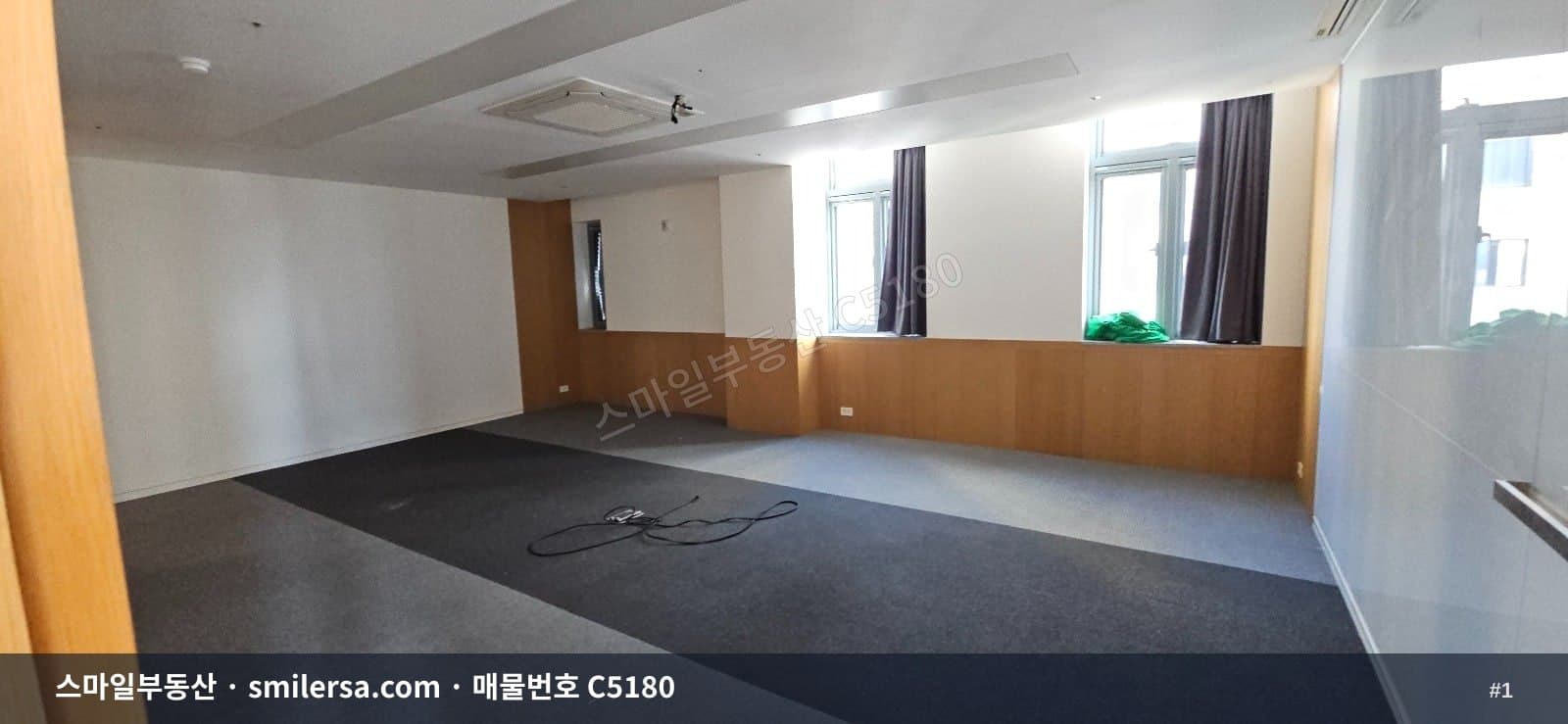 해운대역 인근 대로변 신축 대형 사무실 103평 - 1