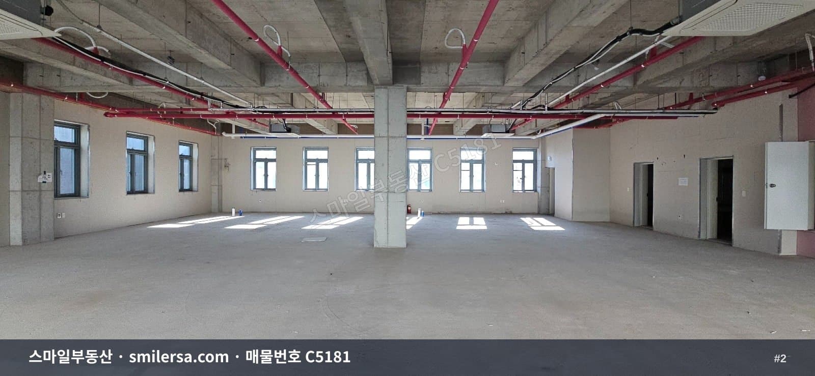 해운대역 인근 대로변 103평 대형 사무실 썸네일 2