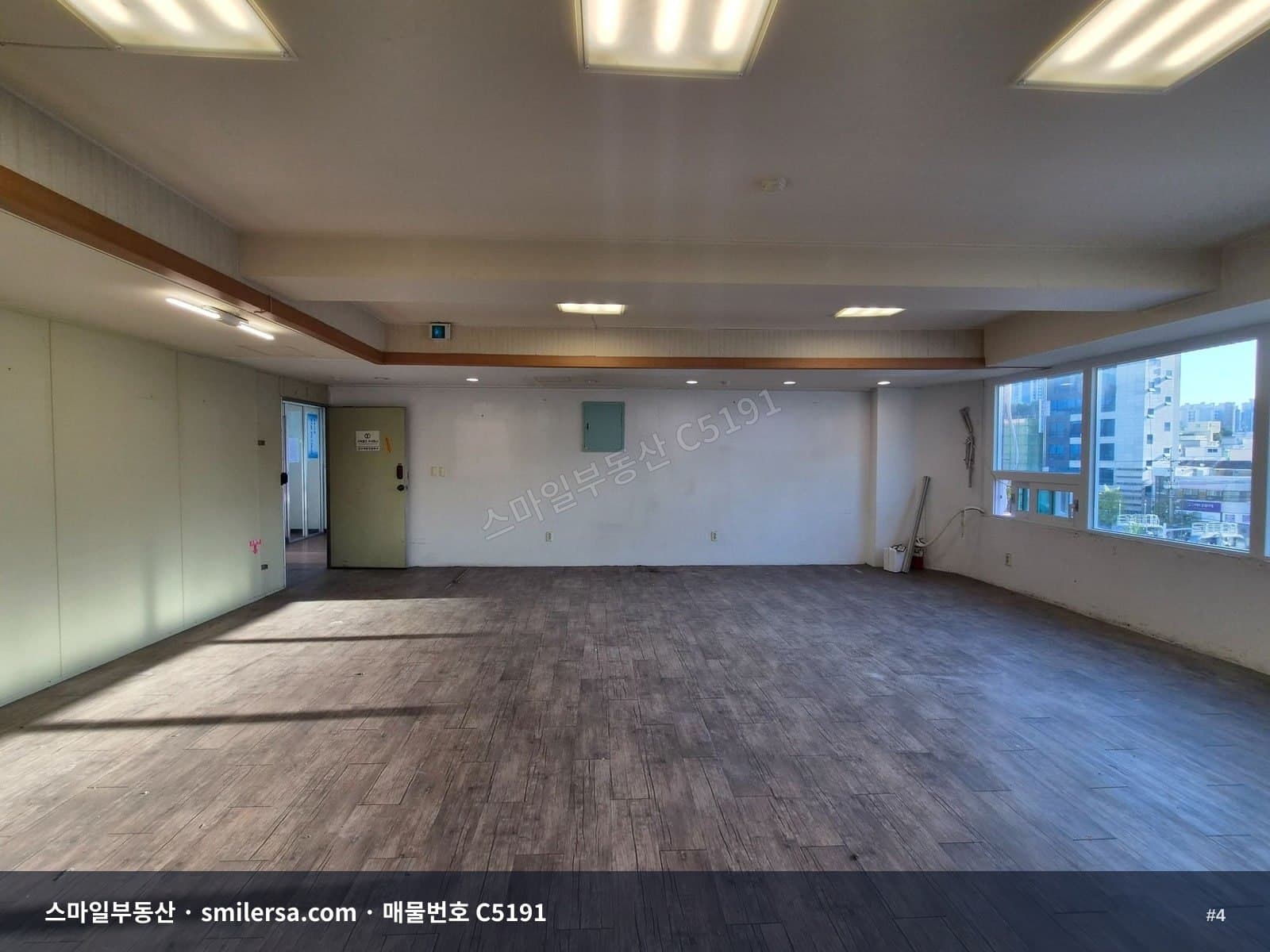 교대역 인근 아파트상가 사무실, 즉시 입주 가능 썸네일 4