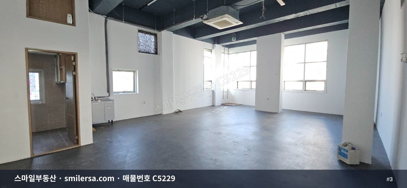 양정119센터 인근 깔끔한 사무실 27평, 층고 높고 업종 다양 썸네일 3