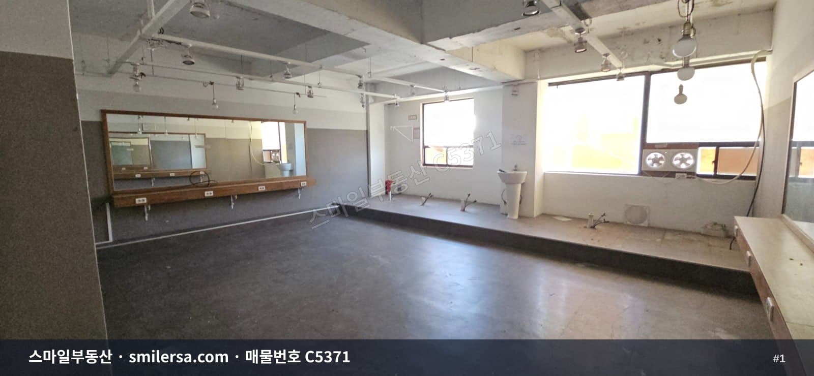 서면역 인근 중앙대로변 63평 사무실 매물 - 1
