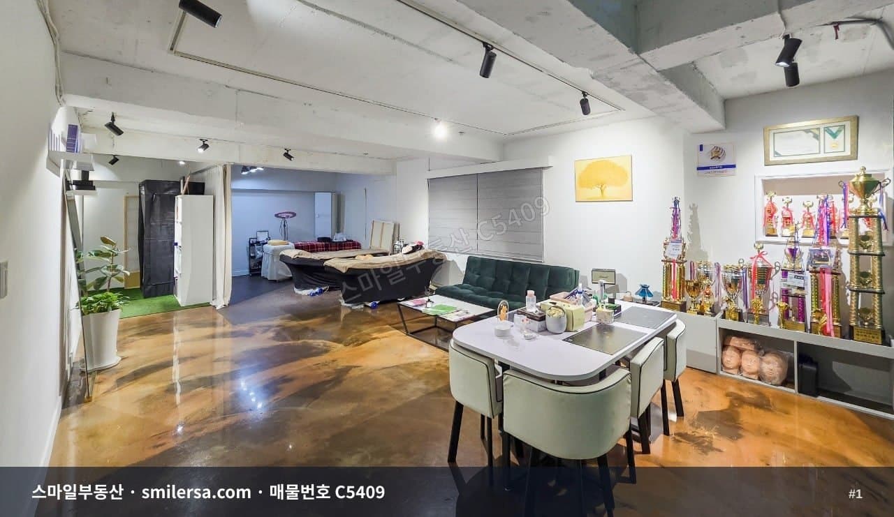 서면2번가와 전포카페거리 사이, 동천로변 4층 28평 상가 - 1