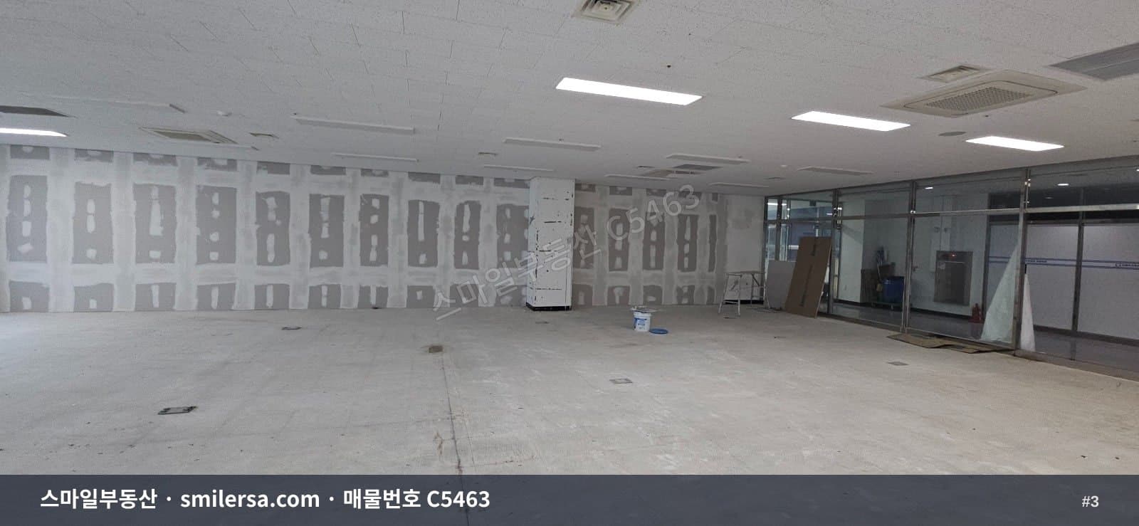 연산역 대로변 신축급 중형사무실 117평 월세 매물 썸네일 3
