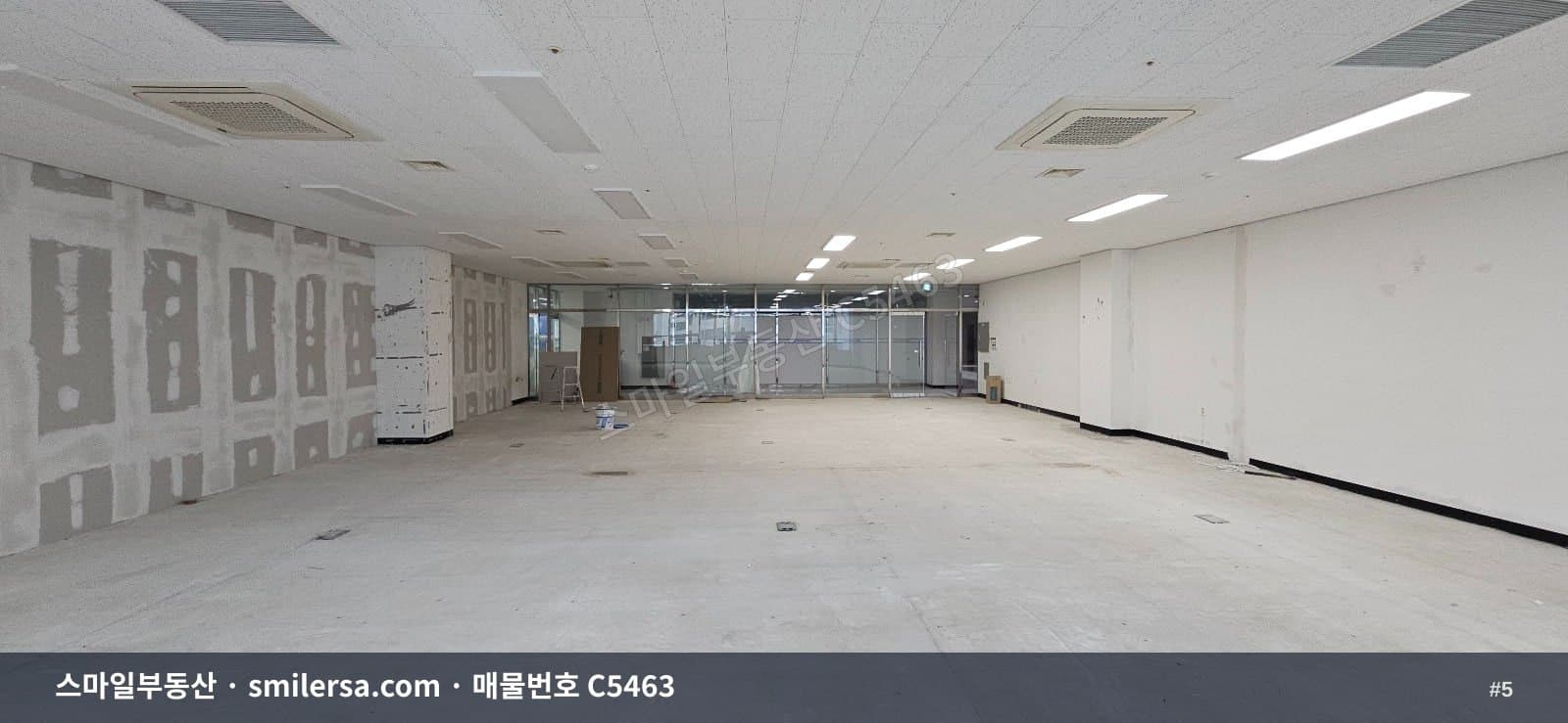 연산역 대로변 신축급 중형사무실 117평 월세 매물 썸네일 5