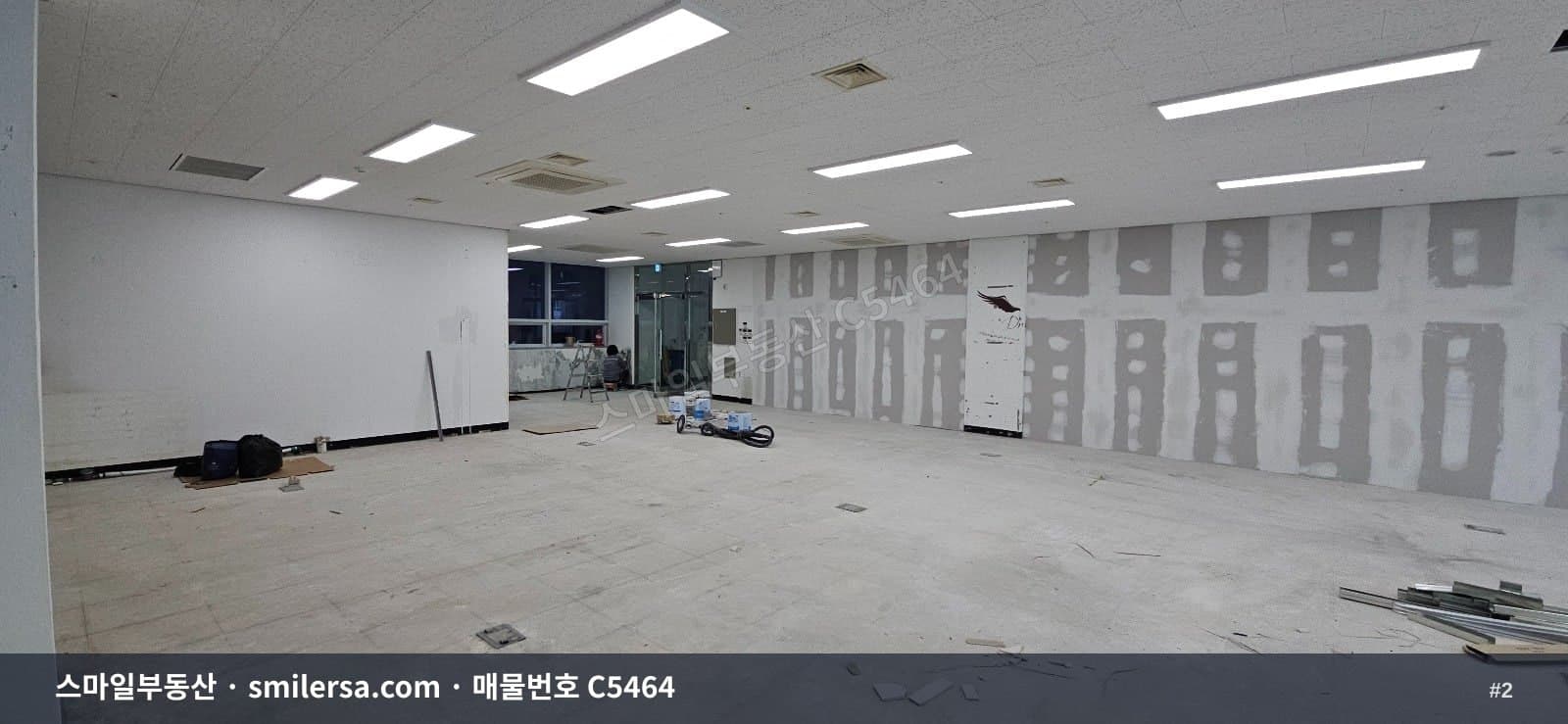 연산역 대로변 신축급 중형사무실, 110평대 역세권 입지 썸네일 2