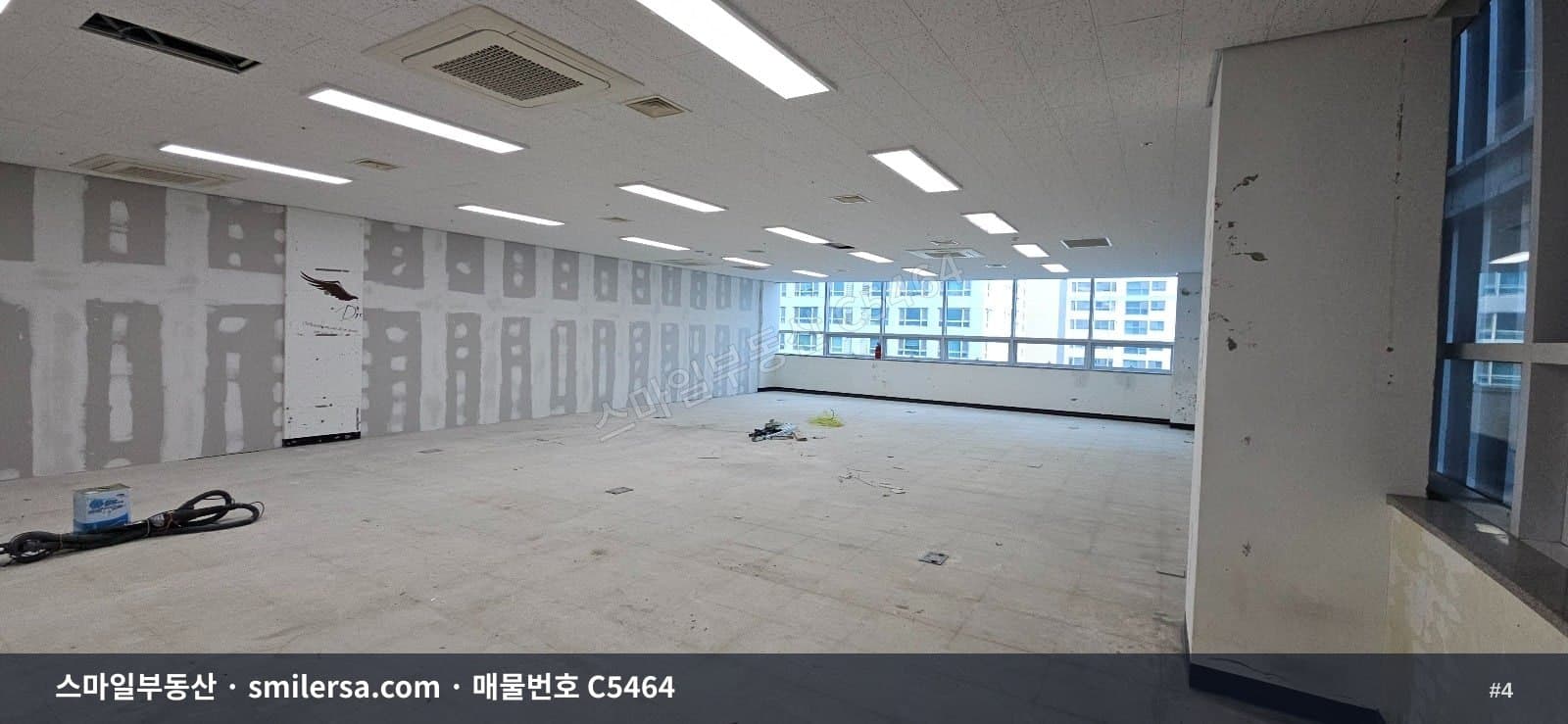 연산역 대로변 신축급 중형사무실, 110평대 역세권 입지 썸네일 4