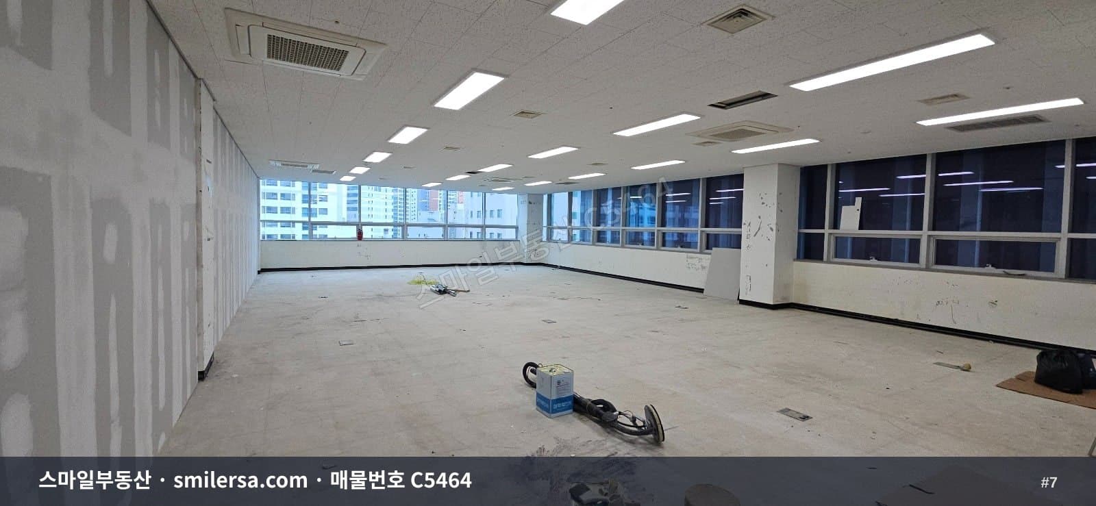 연산역 대로변 신축급 중형사무실, 110평대 역세권 입지 썸네일 7
