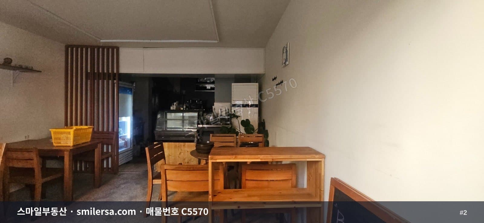 부산대·장전역 인근 1층 10평 상가, 메인상권 귀한 월세 매물 썸네일 2