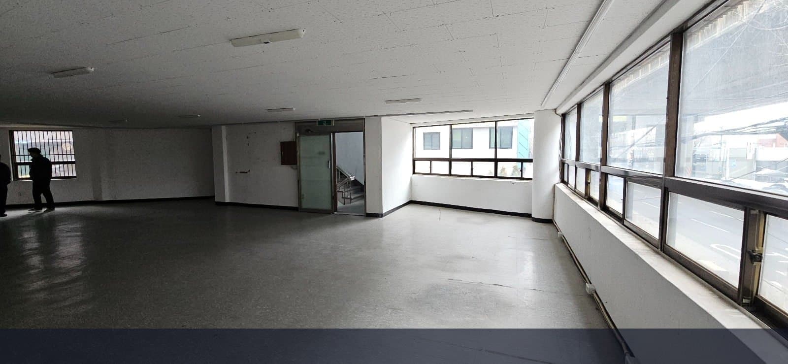신개금LG아파트 인근 대로변 깔끔한 사무실 썸네일 3