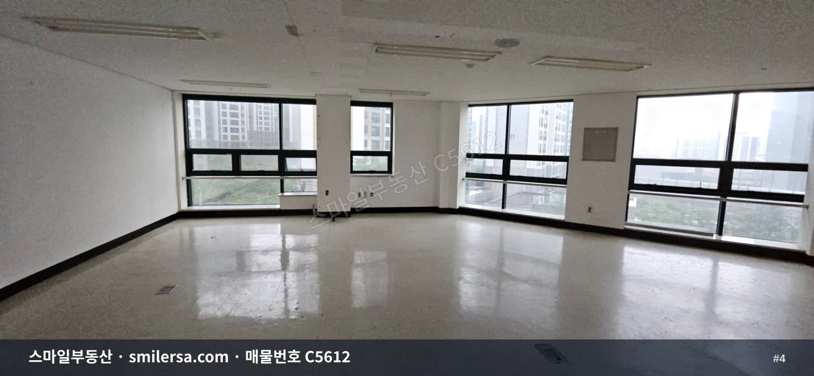 시청역 역세권 깔끔한 사무실, 연산동 40평 월세 썸네일 4