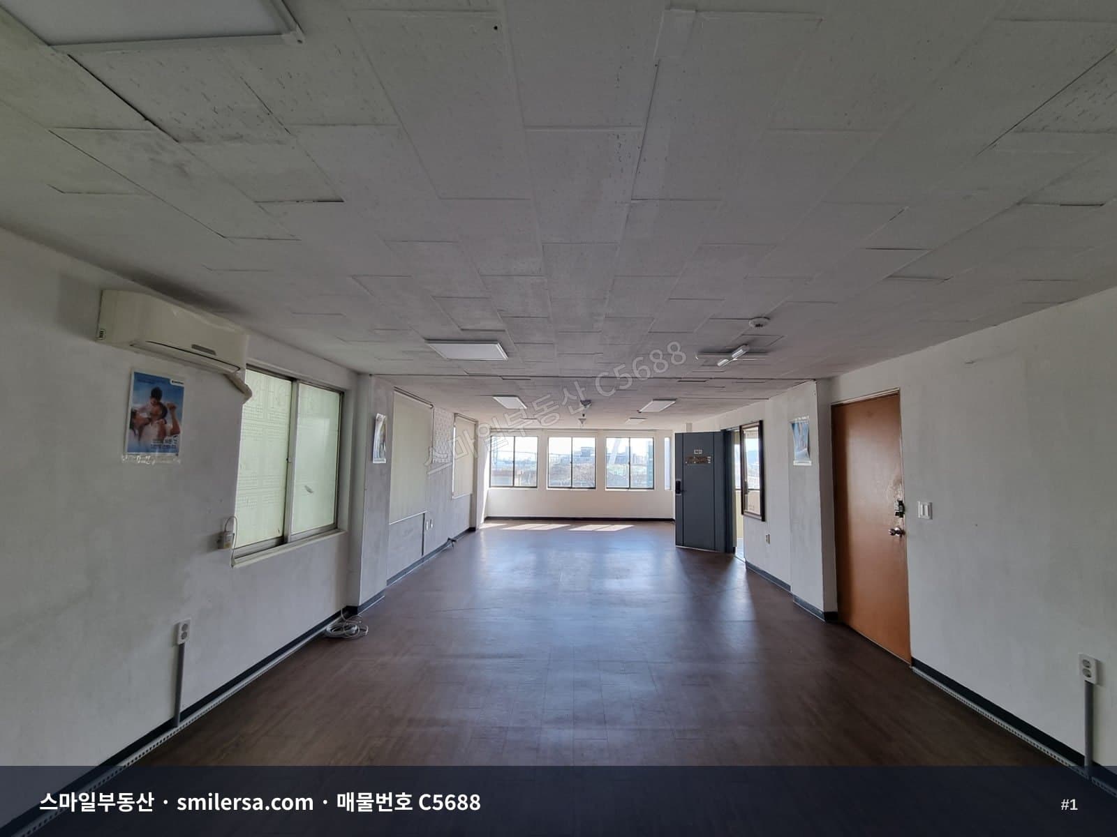 부산광역시 중구 중앙동4가 사무실 내부 사진 C5688
